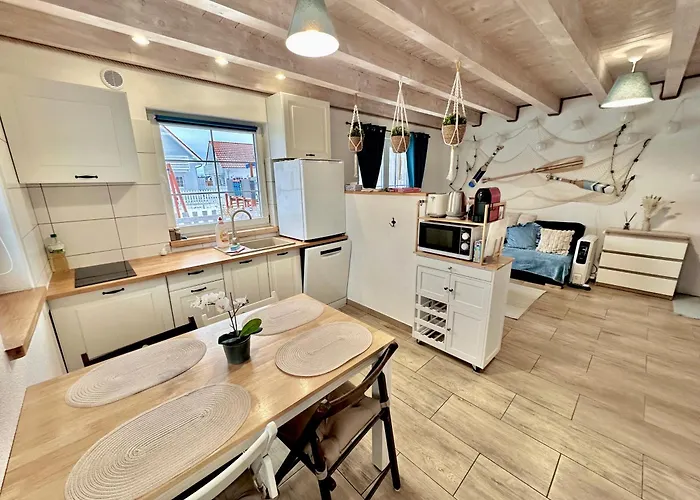 Semesterbostad Bialy Lotos - Cisza I Natura Blisko Plazy I Centrum Łeba